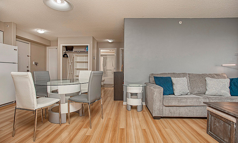 2 Bedroom Condo/Firs...