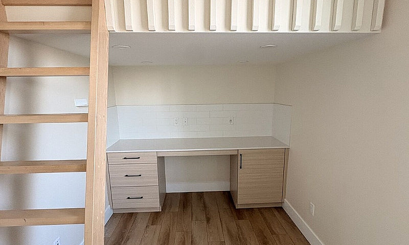 Top Floor Brand New ...