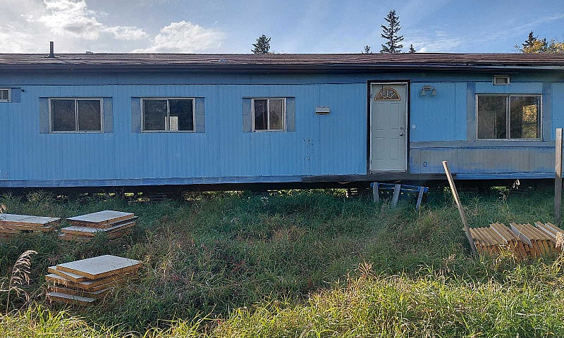 Mobile Home, Rents A...