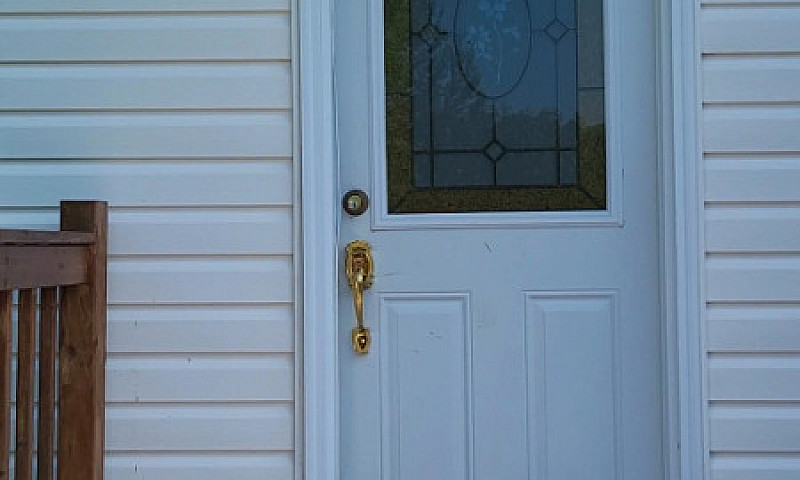 House For Rent, East...