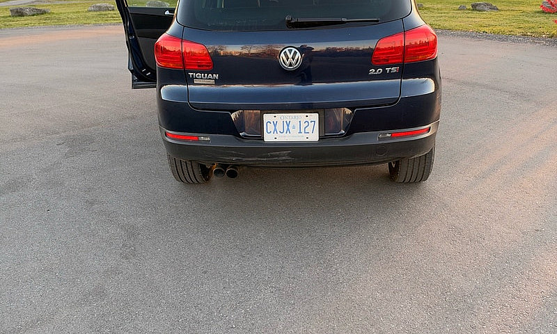 2014 Volkswagen Tigu...