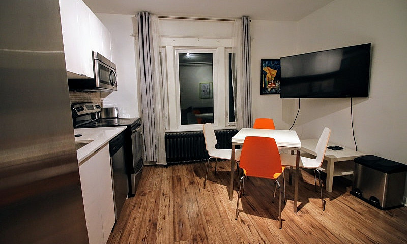 2-Bedroom, 1 Bath Un...