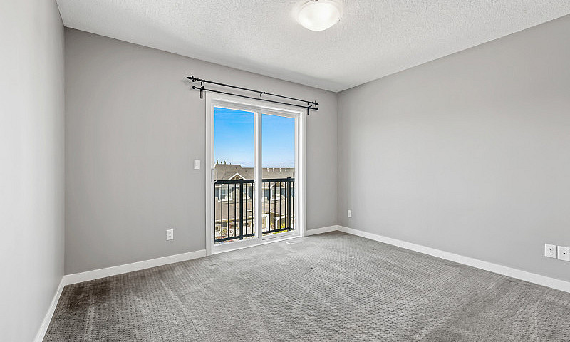 Bright Corner-Unit T...