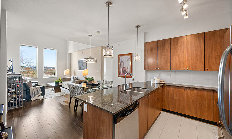 Open-Concept  Top-Fl...