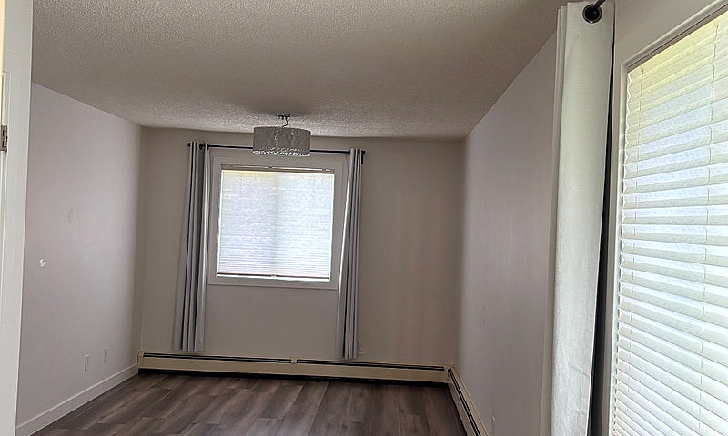 18+ Spacious One Bed...