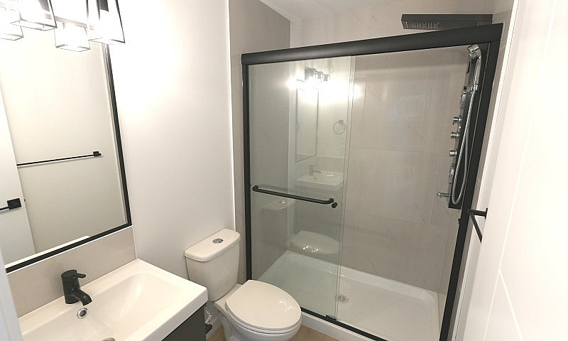 Luxury 2 Bedroom Tow...