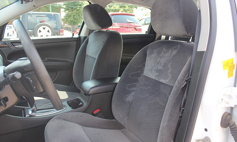 2013 Chev Impala Ls ...