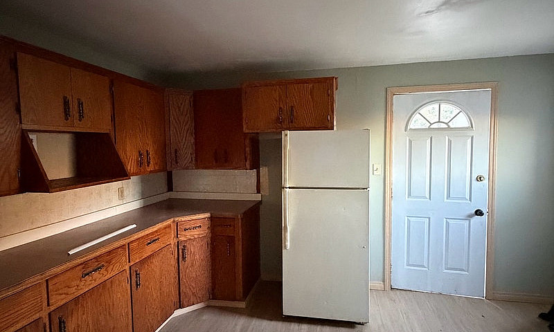 2 Beds 1 Bath - Hous...