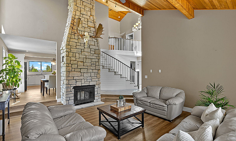 Rural Dream Home In ...