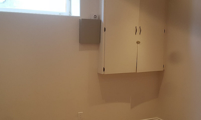 Spacious 2-Bedroom B...