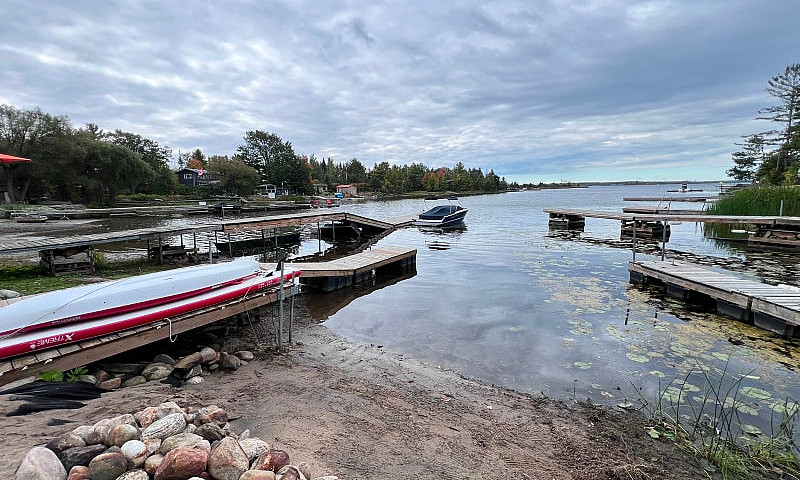 Waterfront Home On G...