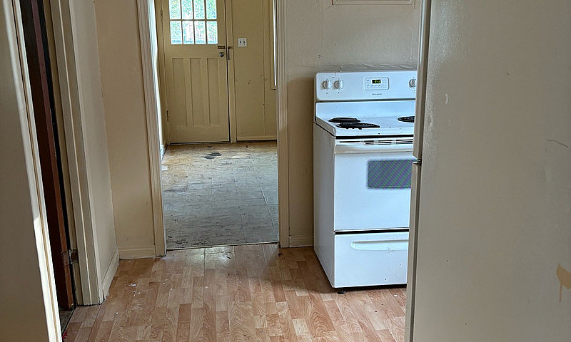 House For Rent Selki...