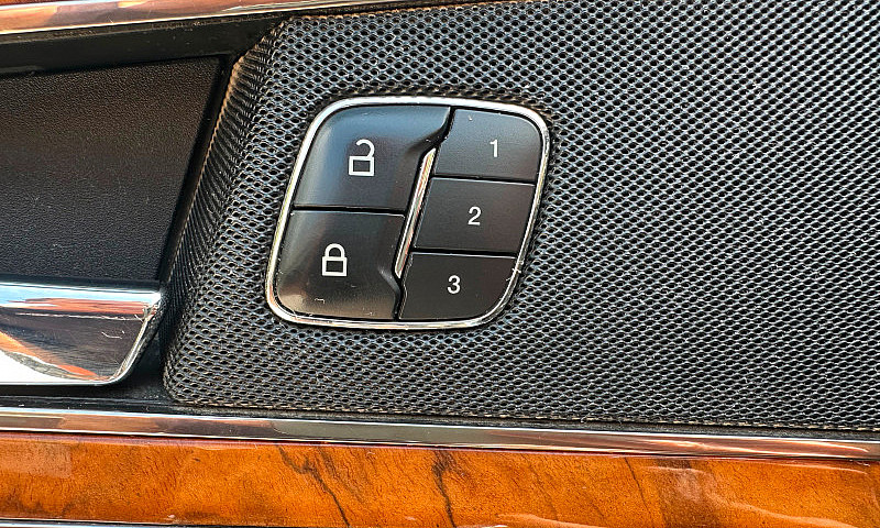 2016 Lincoln Mkx Res...
