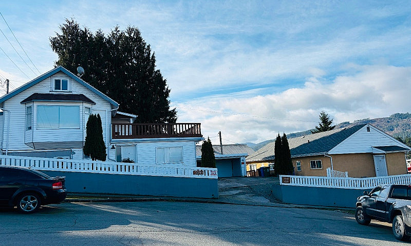 10 Bed- 4 Bath, Two ...