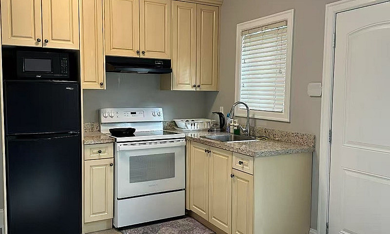  1 Bed 1 Bath Rental...