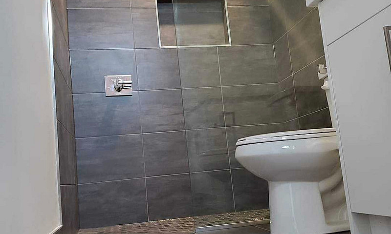 Local Custom Bathroo...