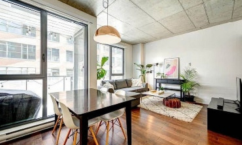 Loft In Griffintwon...