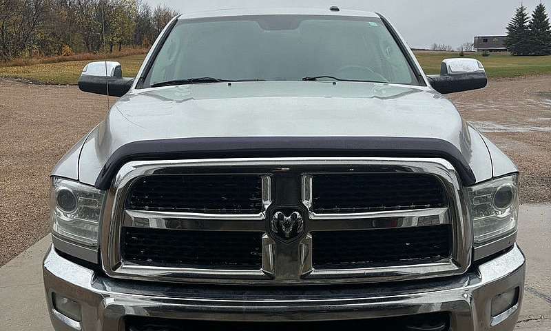 2013 Dodge 3500 Lara...