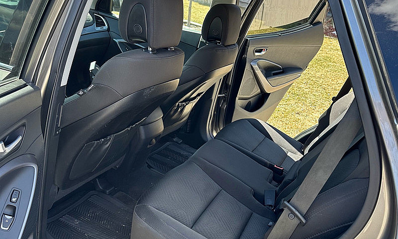 Hyundai Santa Fe...
