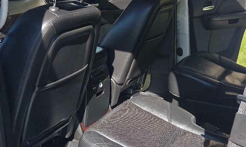 2010 Cadillac Escala...