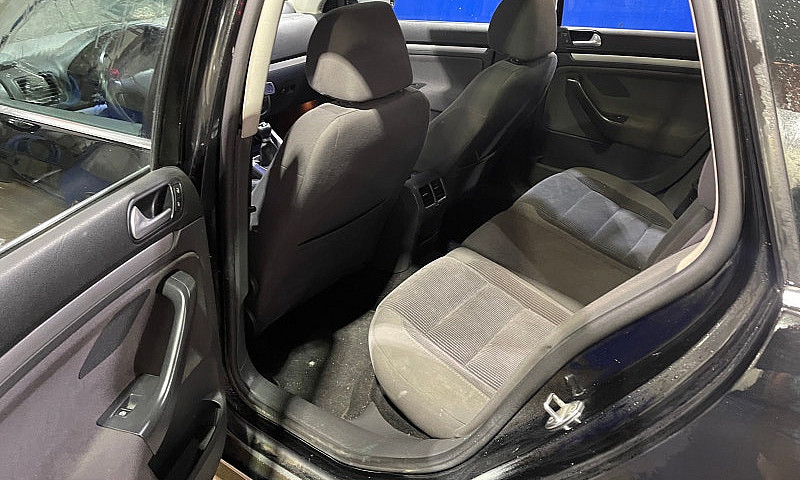 2009 Volkswagen Jett...