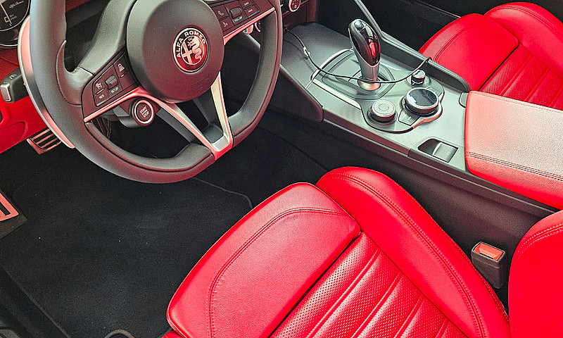 2017 Alfa Romeo Giul...