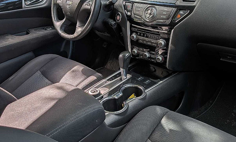 2017 Nissan Pathfind...