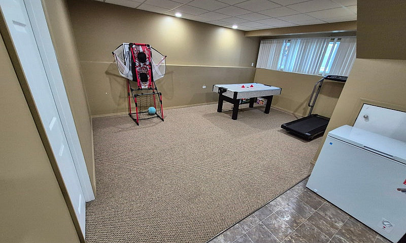 5 Beds 3 Baths House...