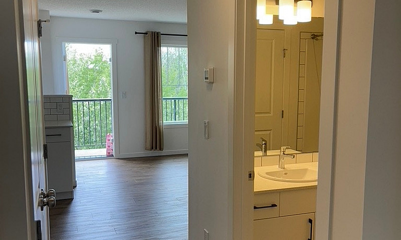 Rental In Spruce Gro...