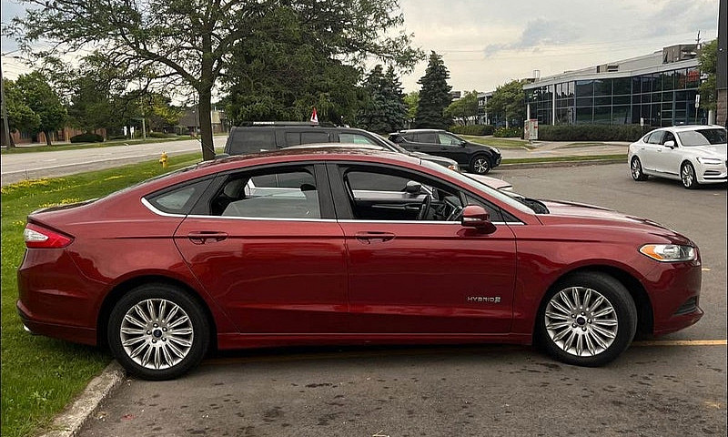 2014 Ford Fusion Hyb...