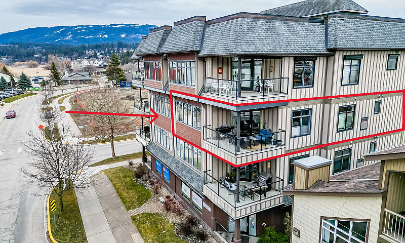 160 Harbourfront Dr,...