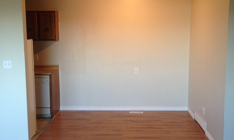 2 Bedroom 900 Sqft A...