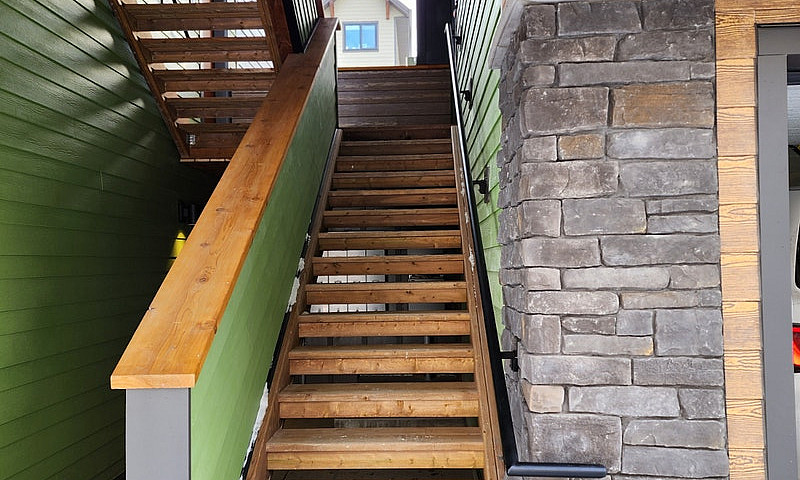 Canmore Condo For Lo...