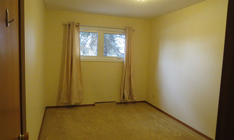 4 Bedroom, 2 Bath, L...