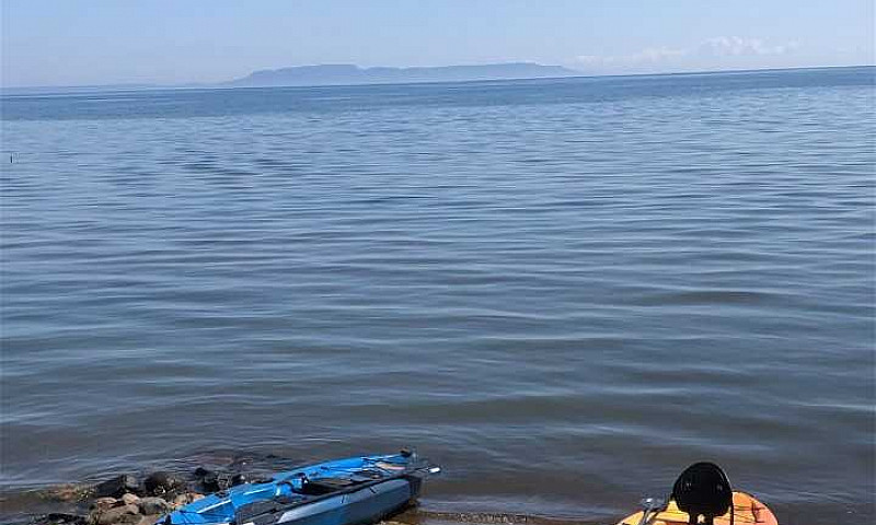 Beachfront Camp -Lak...