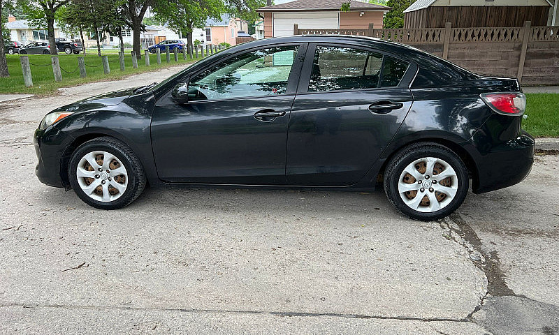 Mazda 3 2012...