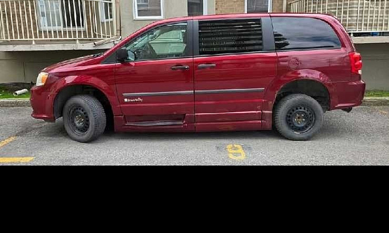 2011 Dodge Grand Car...