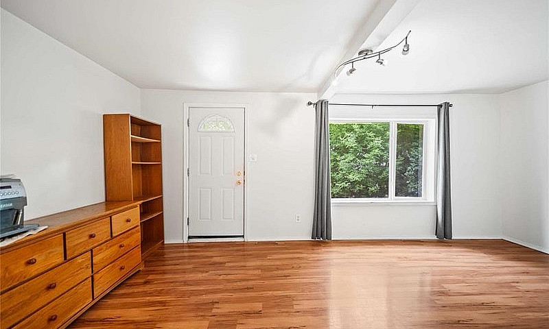 3 Bedroom Rental Pro...