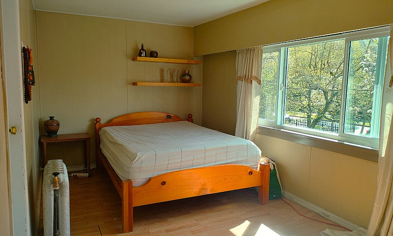Sunny Studio Availab...