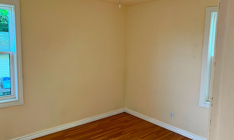 3Bed/1Bath-Mainfloor...