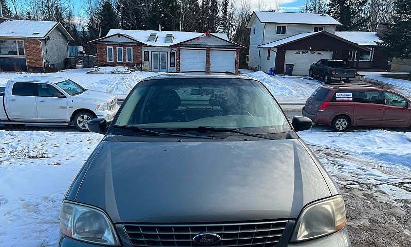 2003 Ford Windstar...