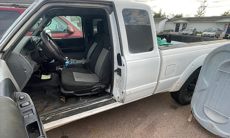 2011 Ford Ranger...