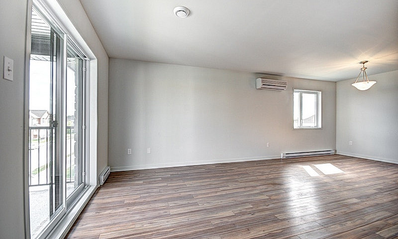 Condo 4 1/2 Pour Lou...
