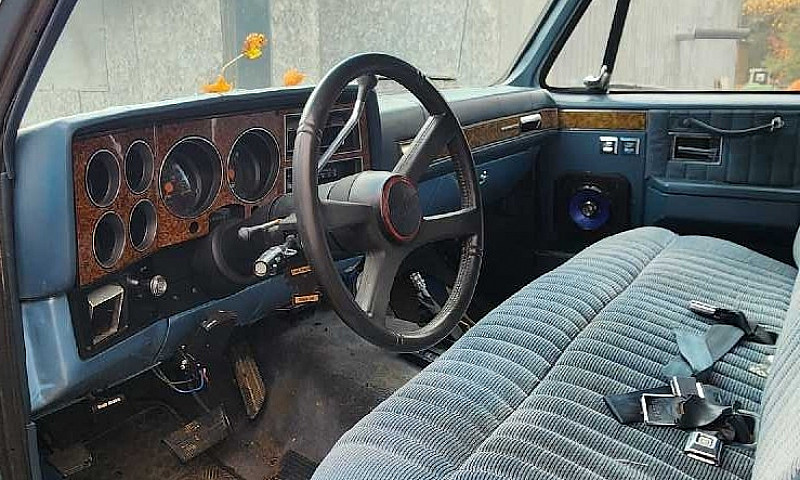 1989 Suburban 4Wd...