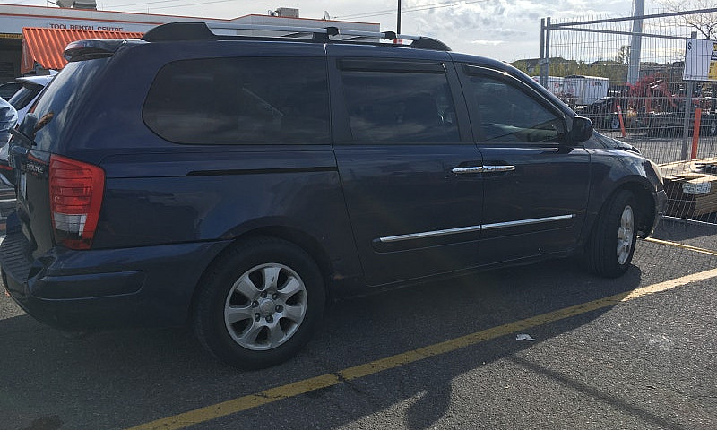 2008 Hyundai Entoura...