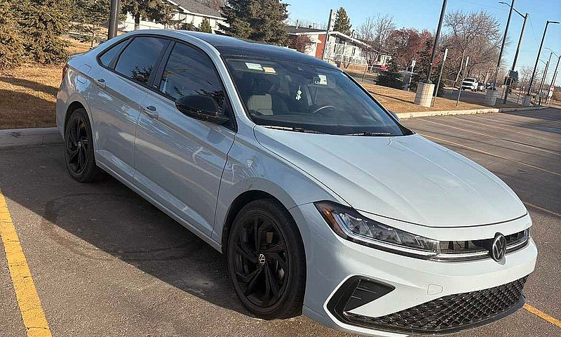 2025 Volkswagen Jett...