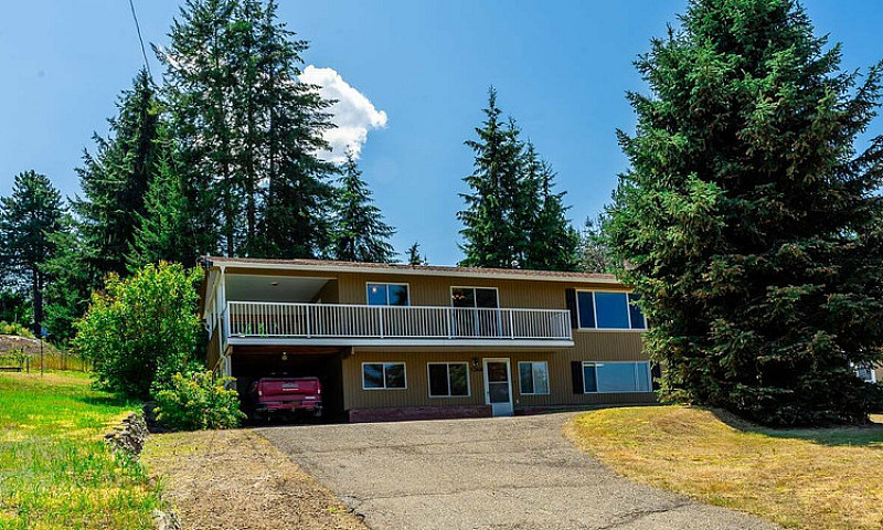 1360 12 Ave Se, Salm...