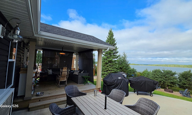 Lakefront Property L...