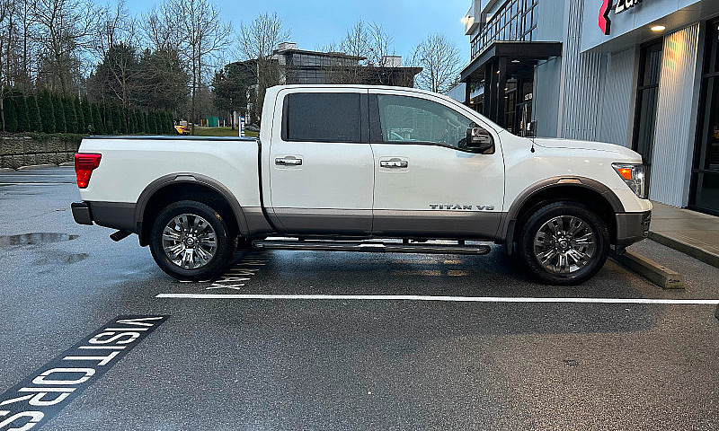 2018 Nissan Titan Pl...