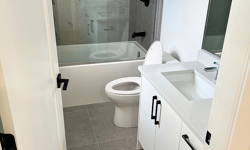 Basement Suite New W...